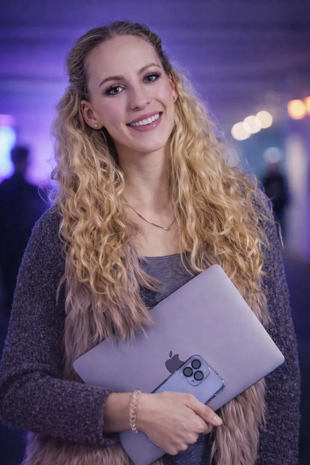 Sophie — AI Content Managerin